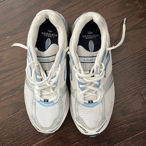 Brooks Addiction Sneaker Women's